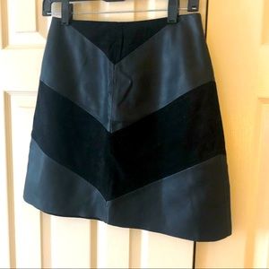 Zara Chevron Pattern Mini Skirt in Black and Gray